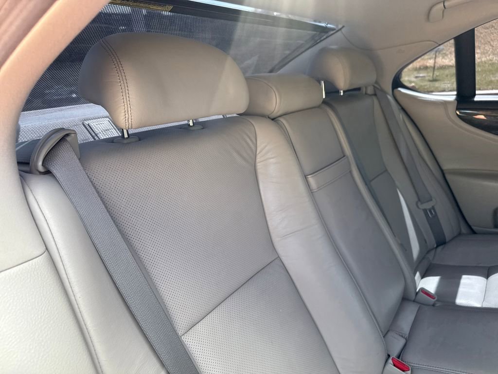 Used 2010 Lexus LS 460 AWD image 24