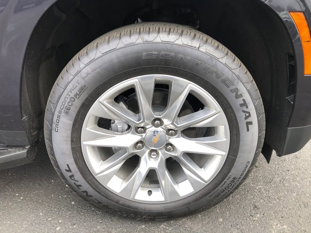 Used 2025 Chevrolet Suburban Premier image 28