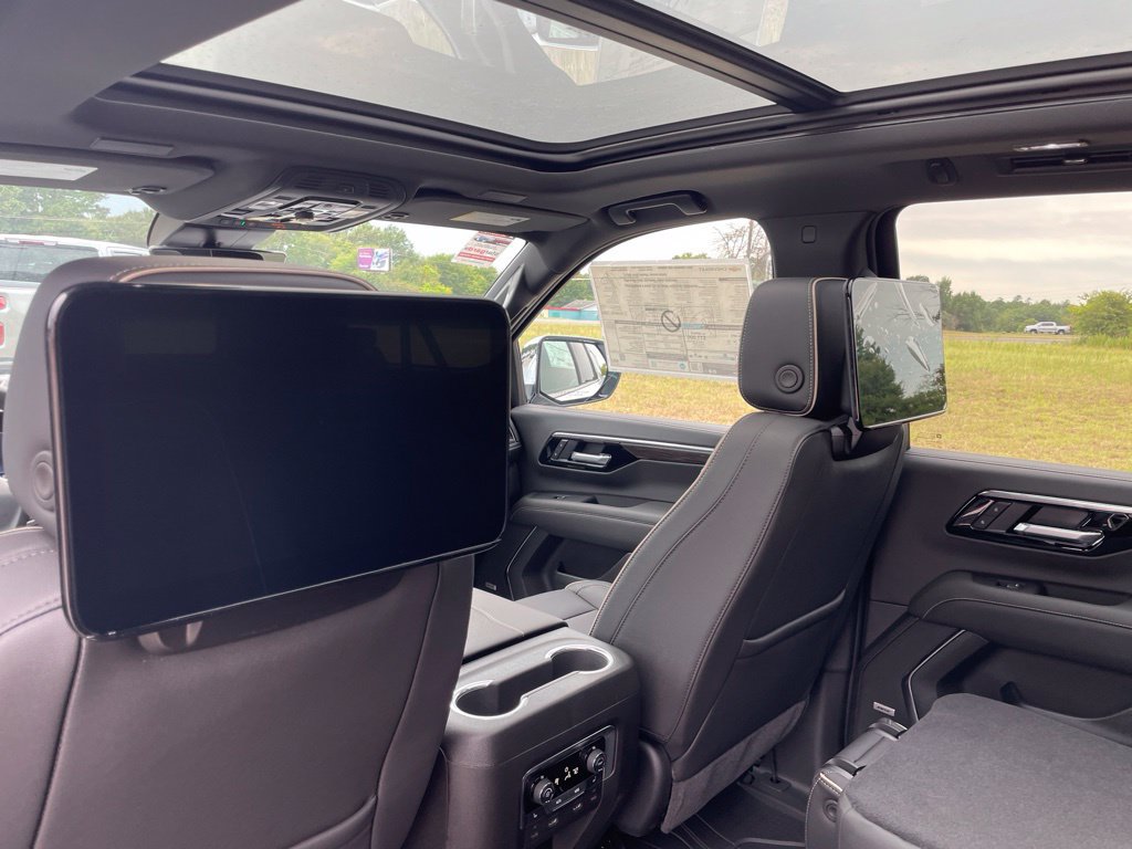 New 2026 Chevrolet Suburban Premier AWD/4WD image 37
