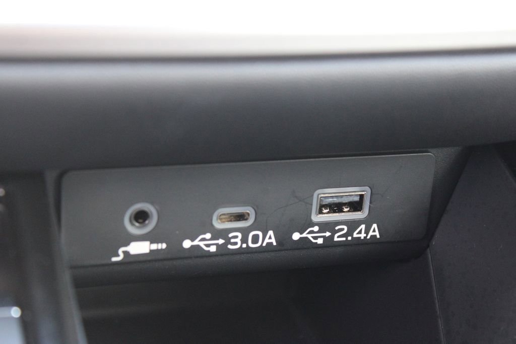 Used 2025 Subaru Legacy Limited image 18