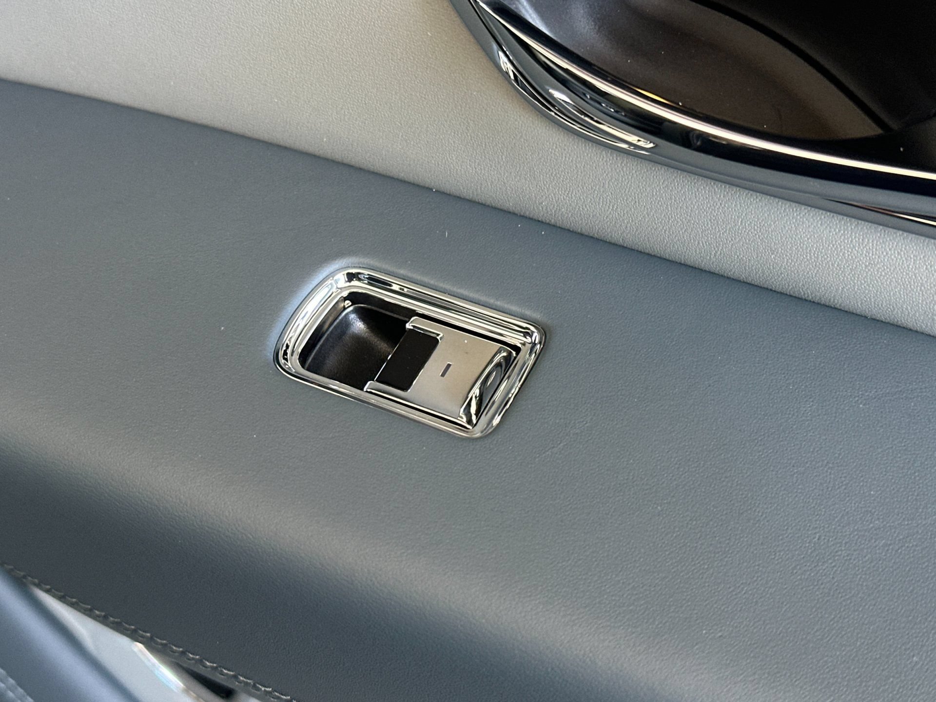 New 2026 Bentley Bentayga Extended Wheelbase AWD/4WD image 19