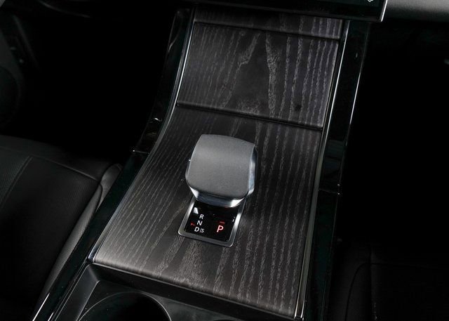 Used 2025 Land Rover Range Rover Evoque S image 13