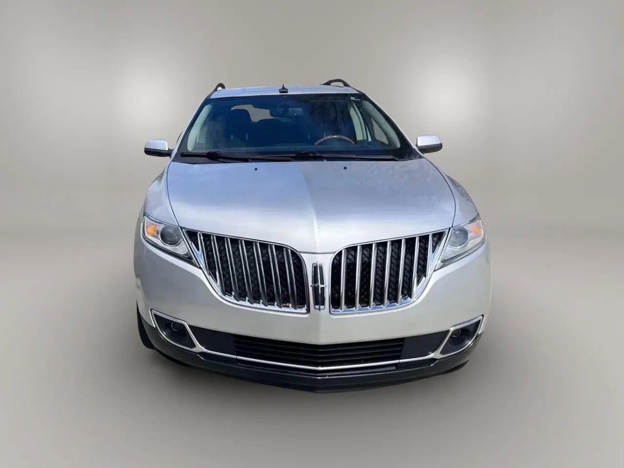 Used 2015 Lincoln MKX FWD w/ Walnut Swirl Wood Package image 3