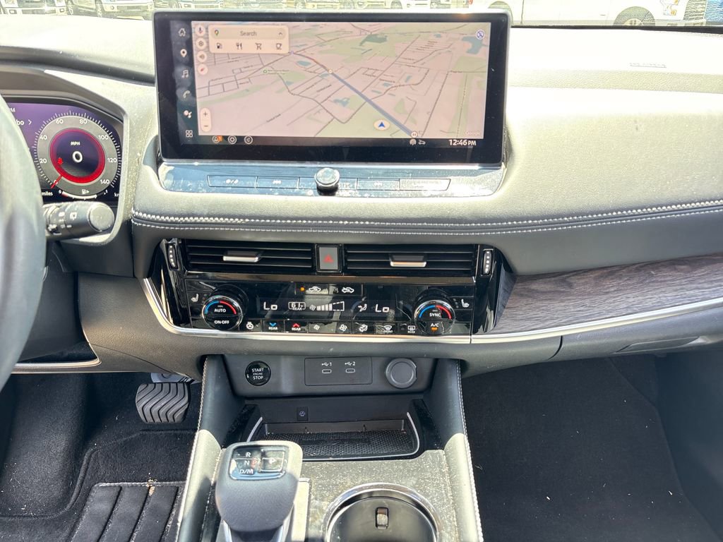 Used 2024 Nissan Rogue Platinum w/ Platinum Premium Package FWD image 22