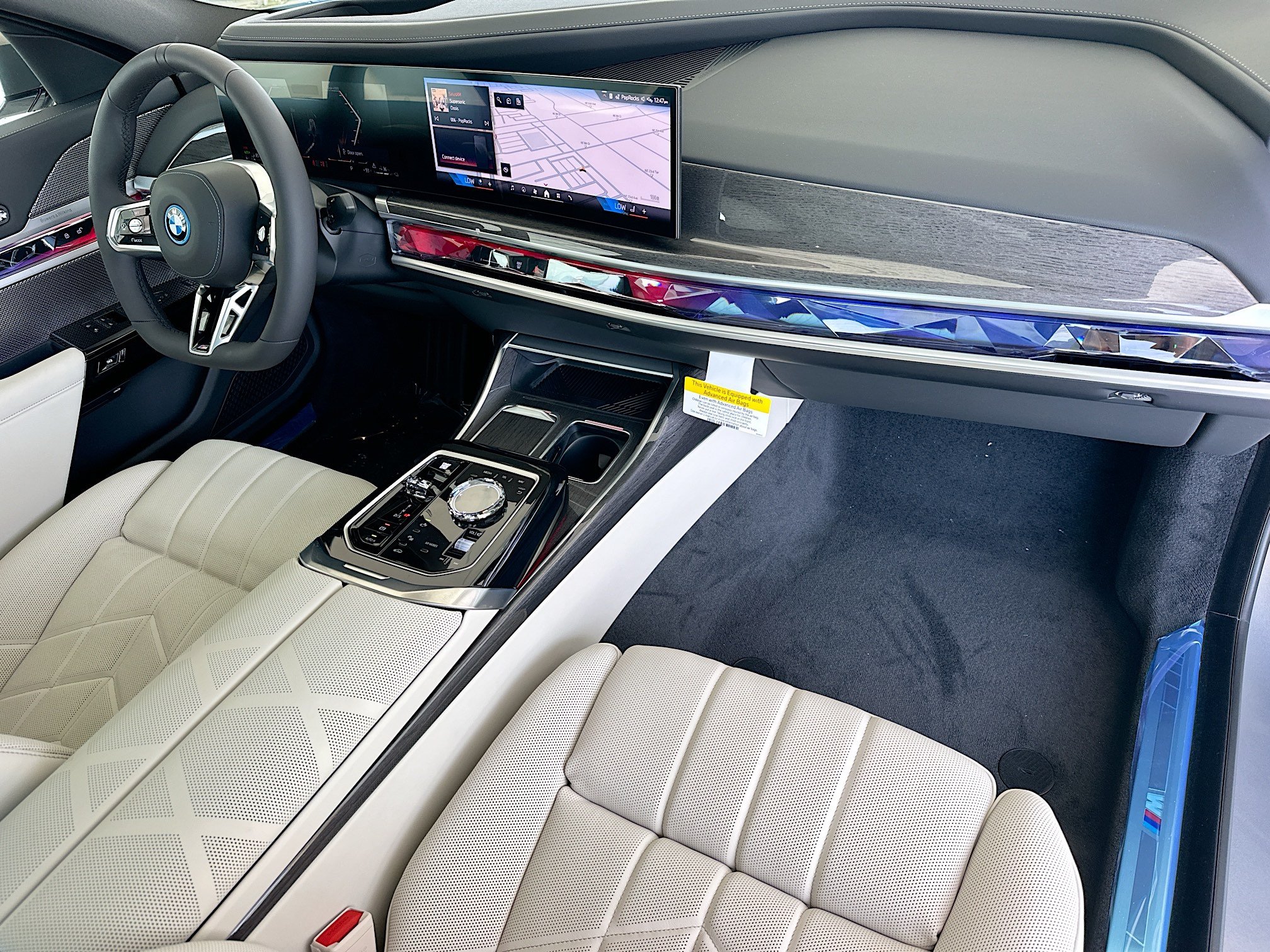 New 2026 BMW 750e xDrive AWD/4WD image 24