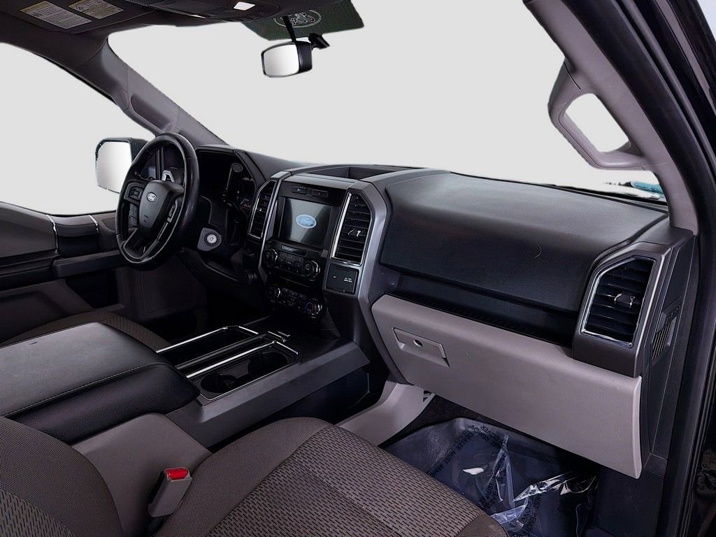 Used 2016 Ford F150 XLT w/ Equipment Group 302A Luxury image 17