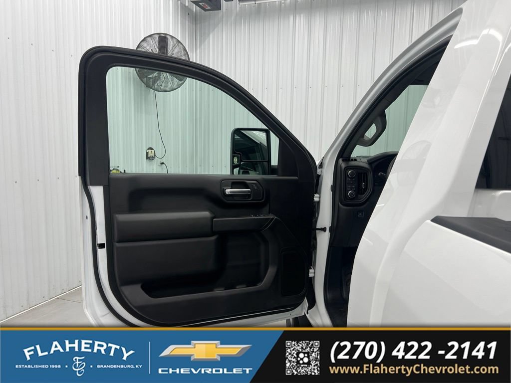 Used 2025 Chevrolet Silverado 2500 W/T w/ WT Convenience Package AWD/4WD image 8