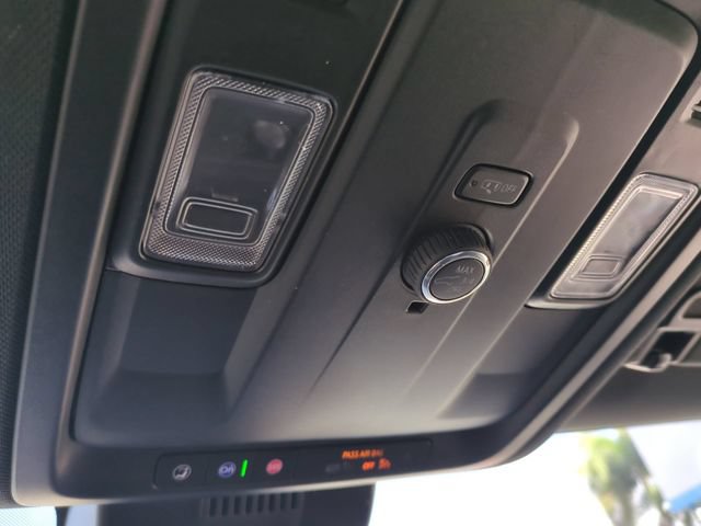 Used 2025 Chevrolet Tahoe LT AWD/4WD image 24