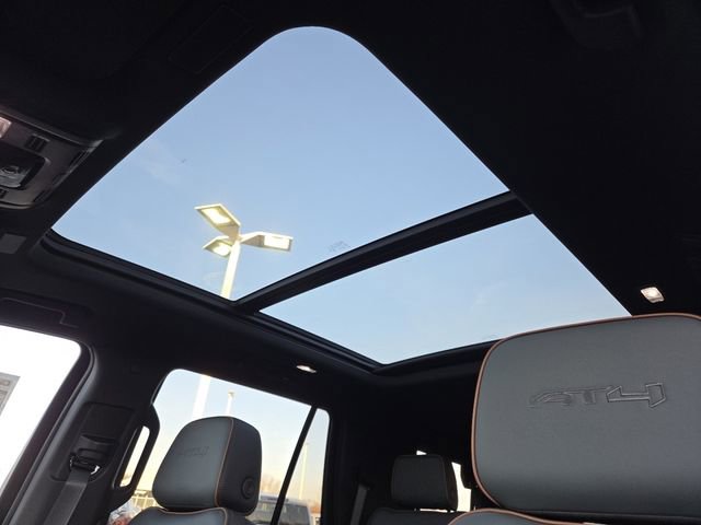 New 2026 GMC Yukon AT4 w/ AT4 Premium Package image 3