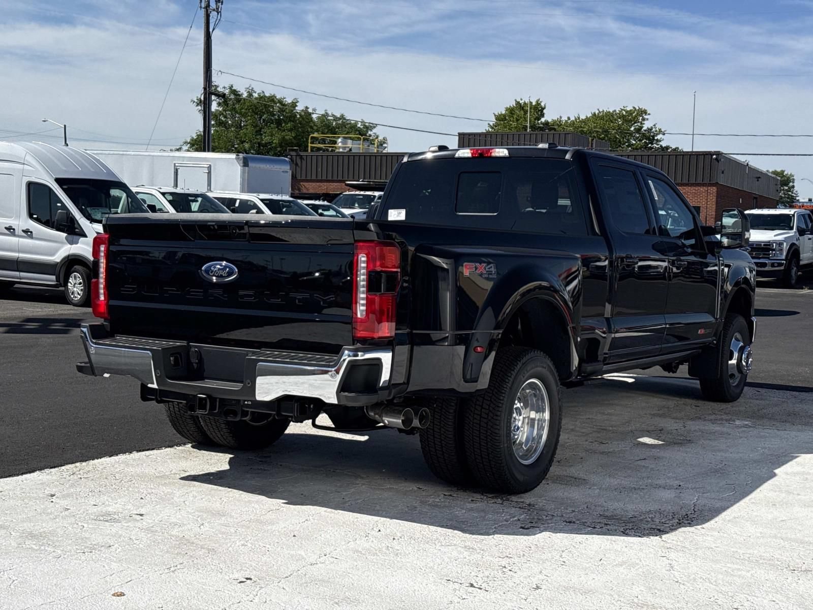 New 2026 Ford F350 Lariat w/ Lariat Ultimate Package AWD/4WD image 3