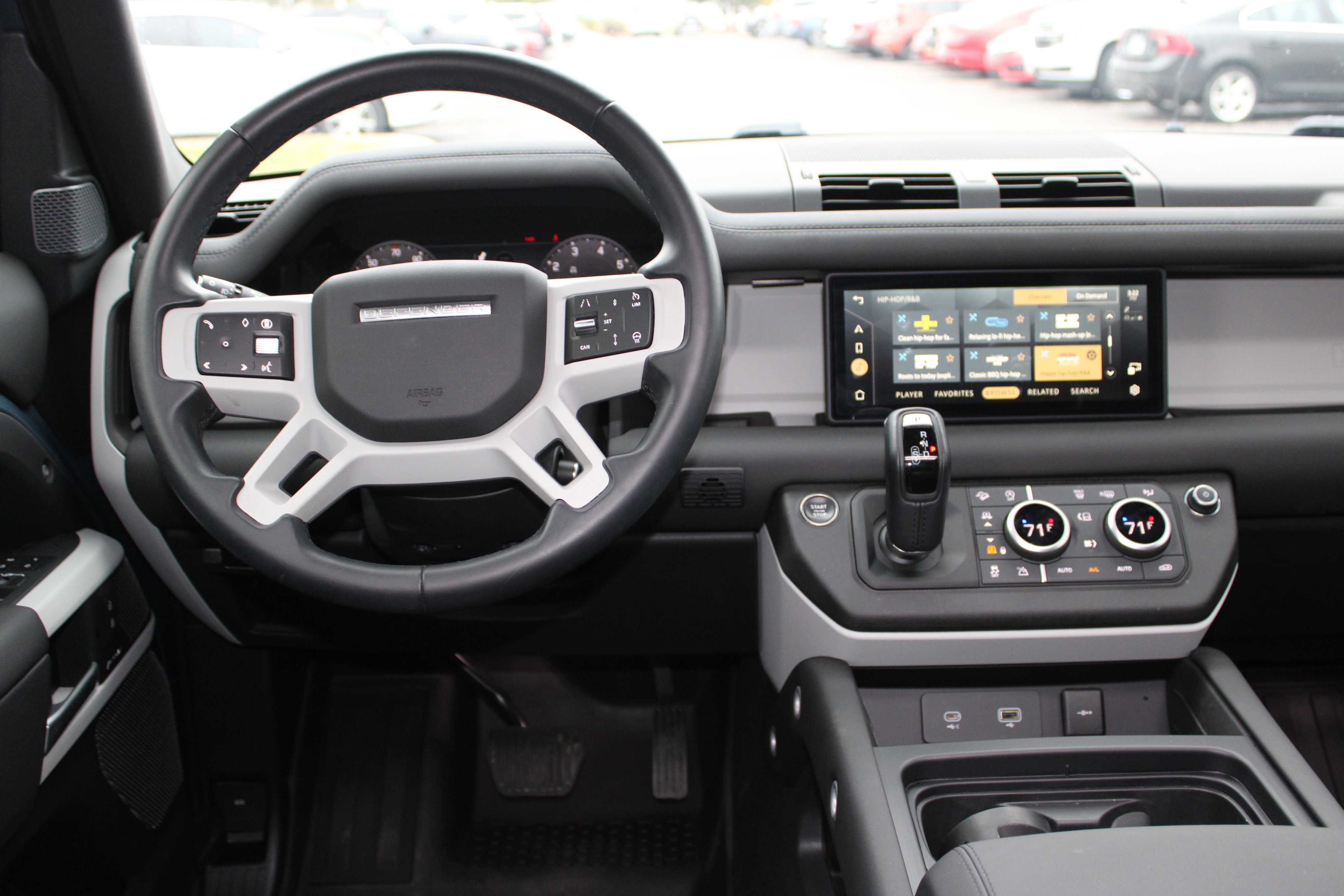 Used 2024 Land Rover Defender 110 S image 41