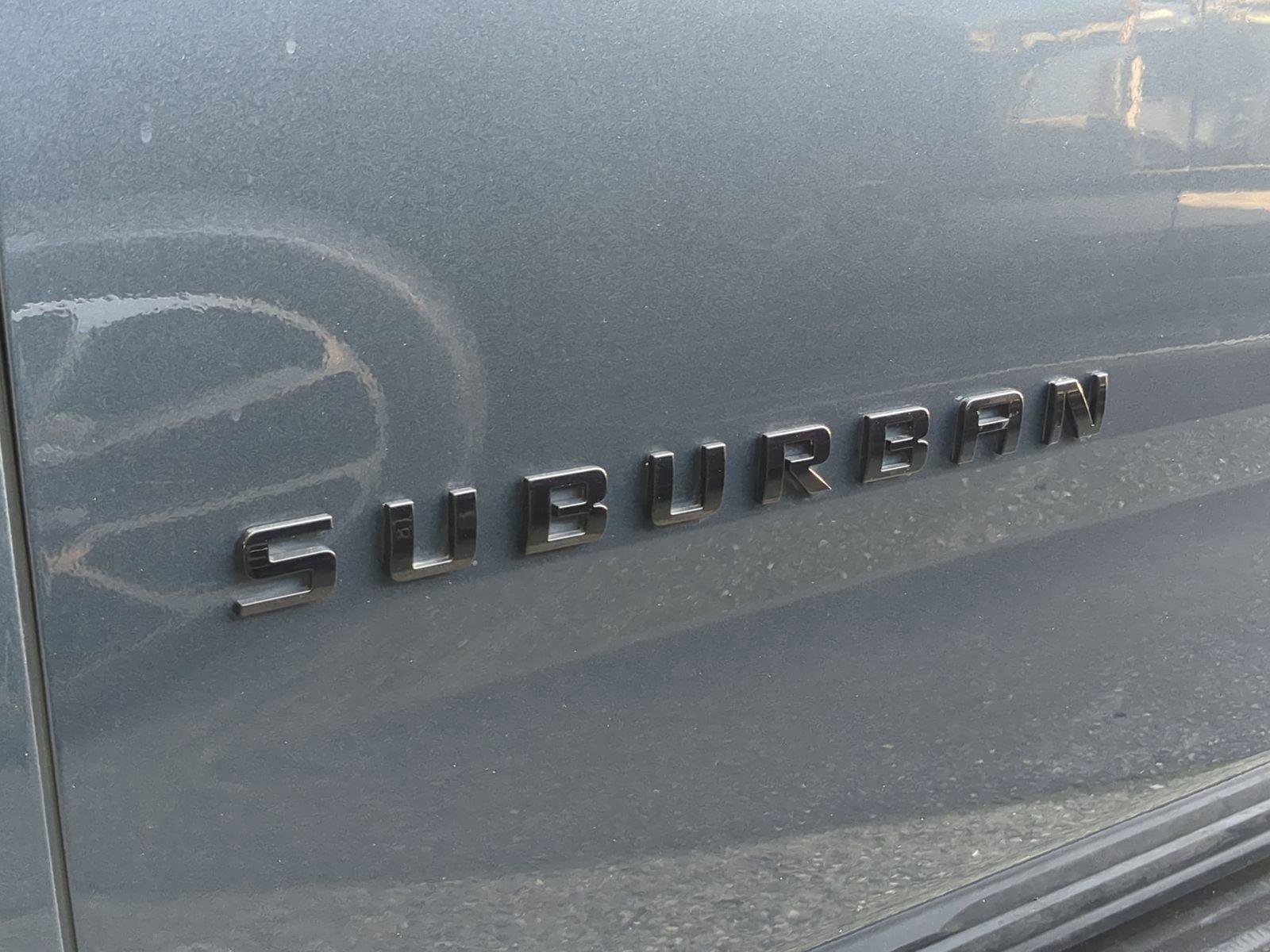 Used 2020 Chevrolet Suburban LT image 36