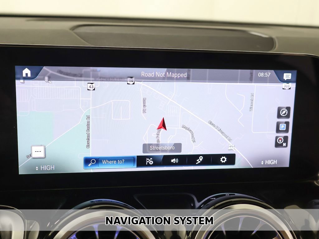 Used 2022 Mercedes-Benz GLB 250 4MATIC image 3