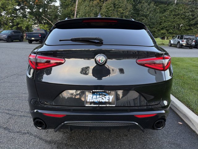 Used 2023 Alfa Romeo Stelvio Veloce AWD/4WD image 26