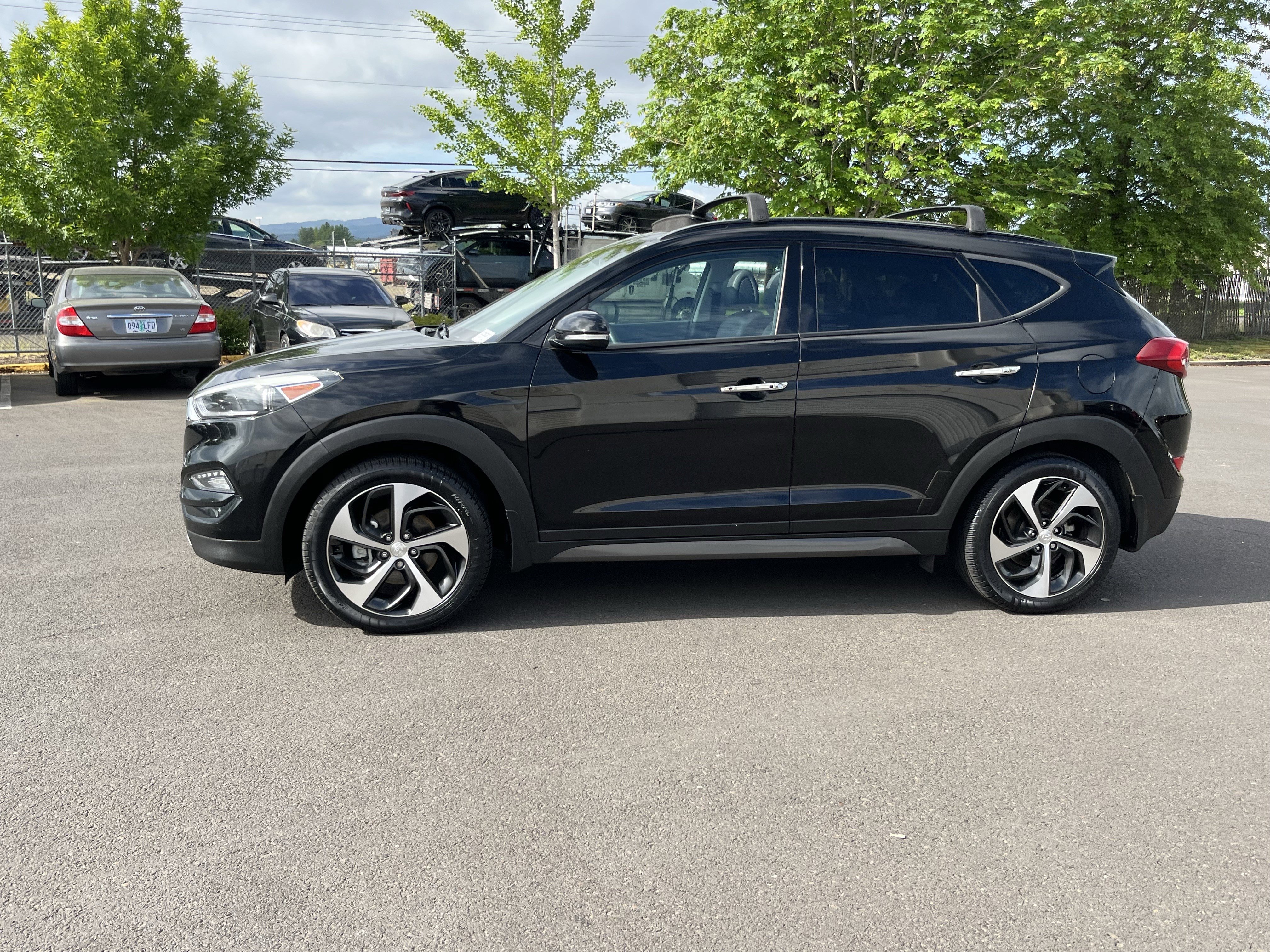 Used 2016 Hyundai Tucson Limited w/ Option Group 03 AWD/4WD image 2