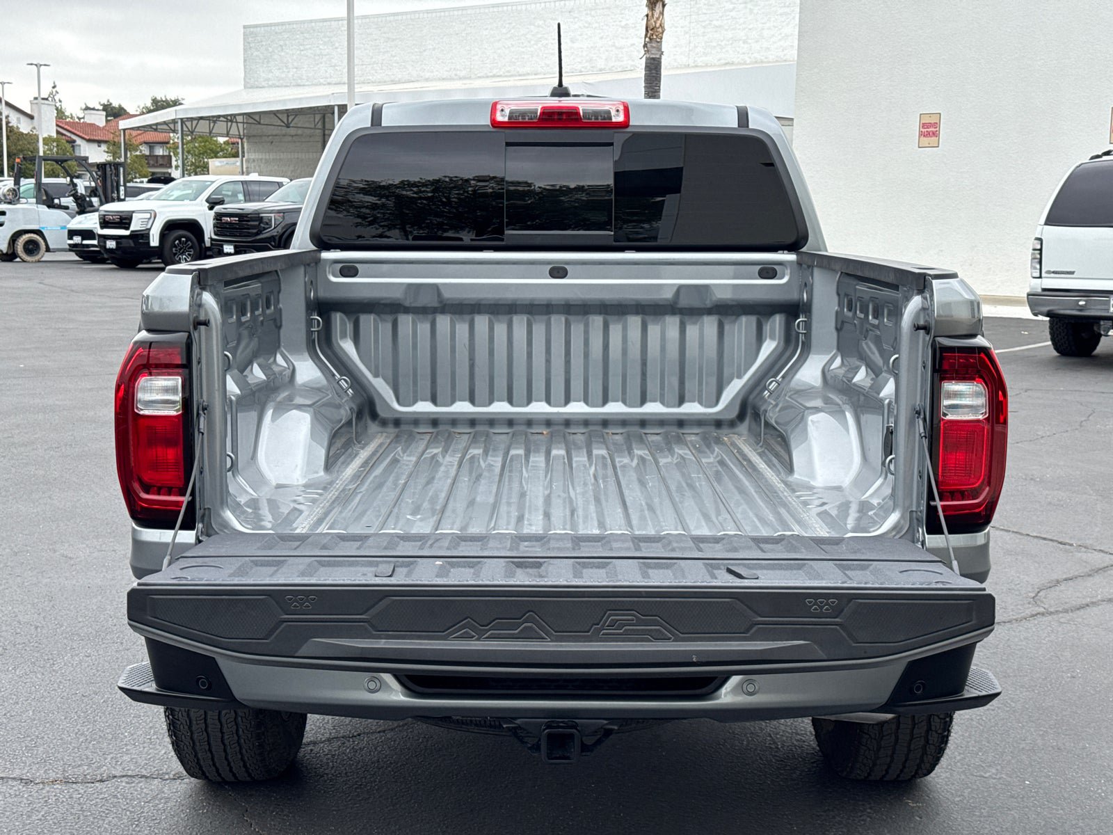 Certified 2025 GMC Canyon AT4 AWD/4WD image 10