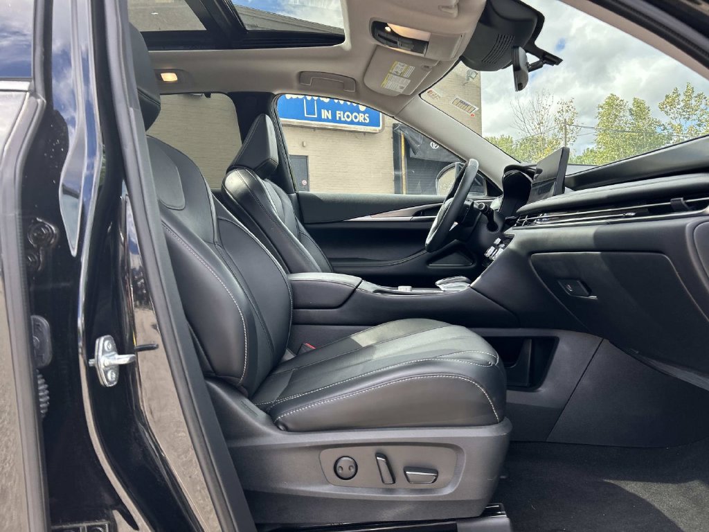 Used 2023 INFINITI QX60 Luxe AWD/4WD image 18