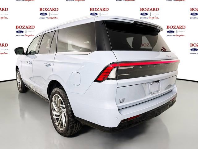 New 2025 Lincoln Navigator Reserve AWD/4WD image 5