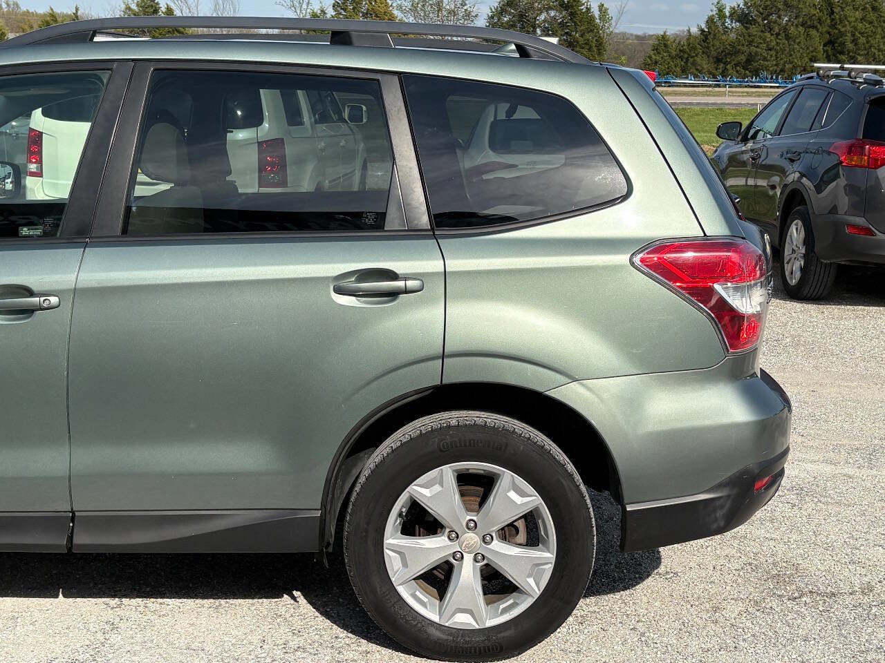 Used 2016 Subaru Forester 2.5i Premium w/ All-Weather Package image 10