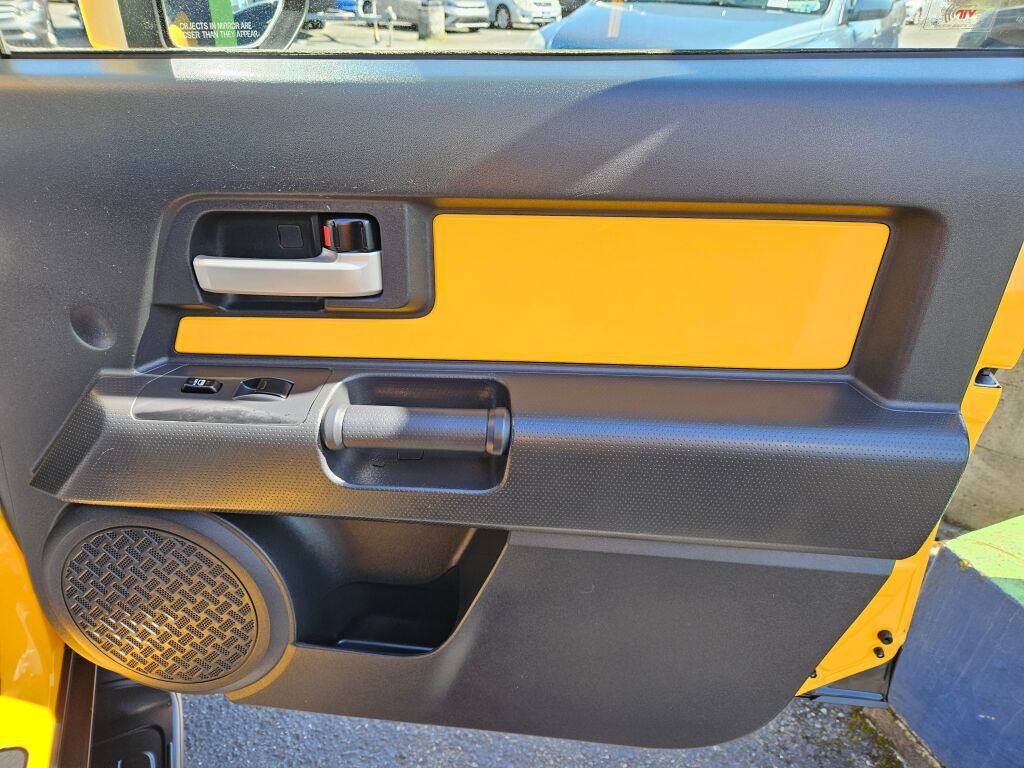 Used 2007 Toyota FJ Cruiser 4WD image 12