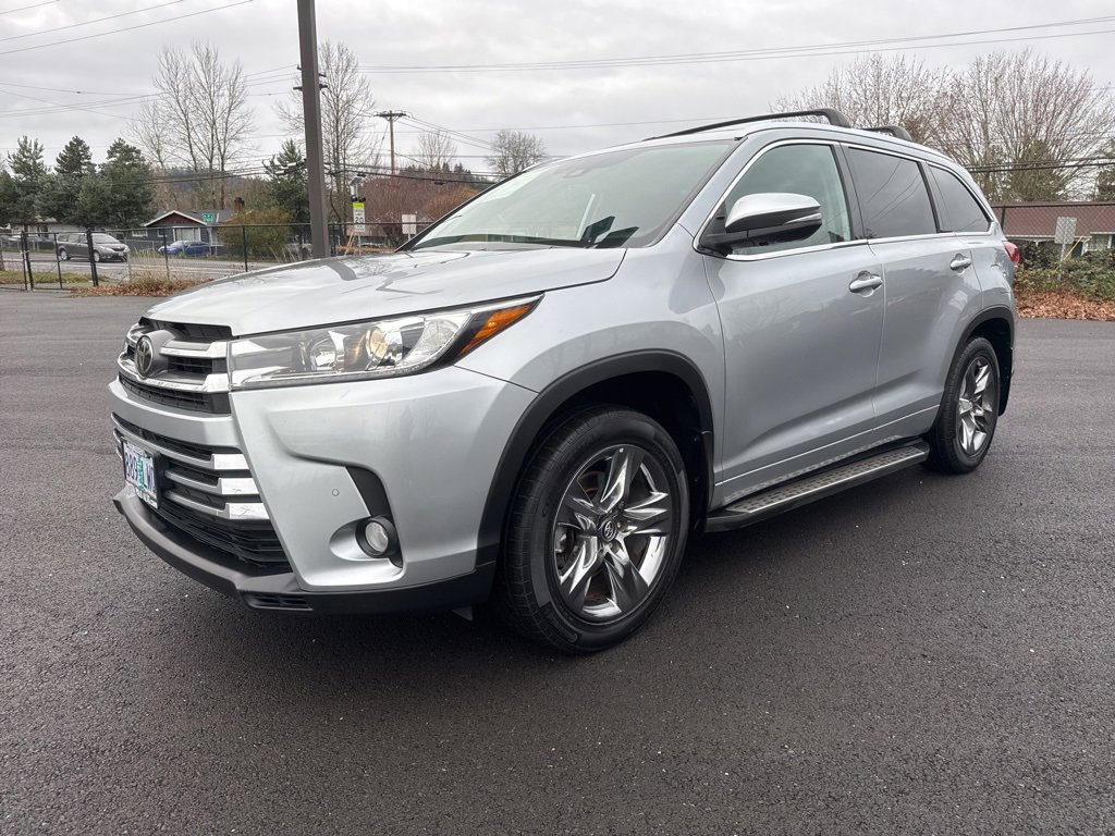 Used 2018 Toyota Highlander Limited Platinum image 3
