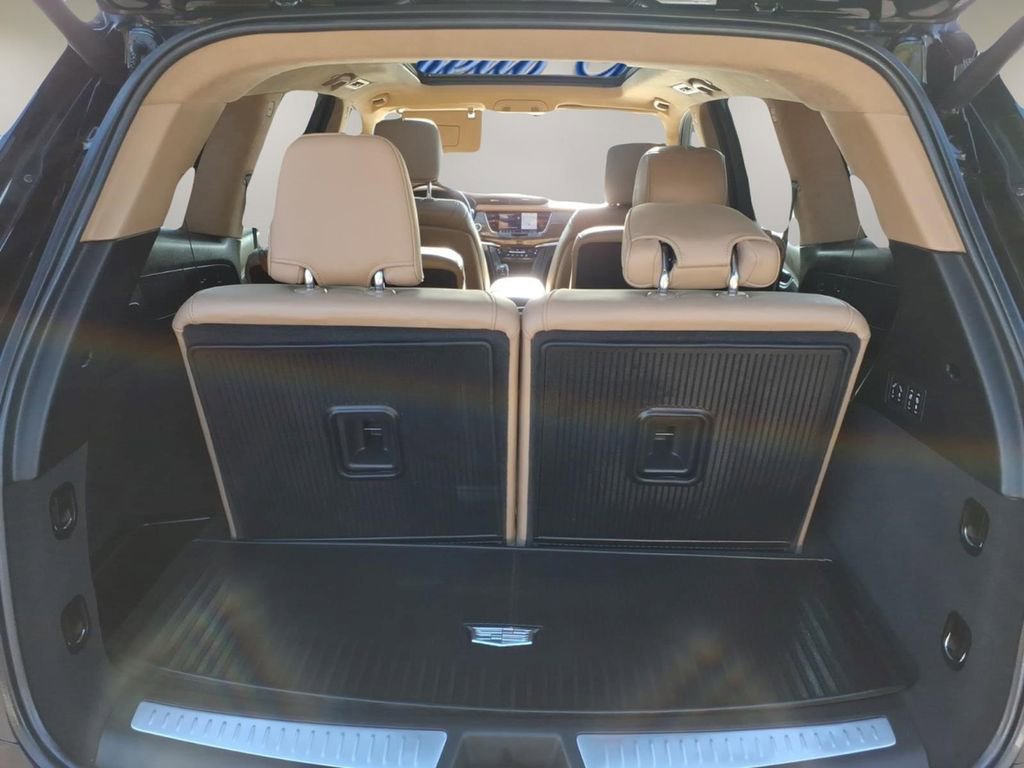 Used 2023 Cadillac XT6 Sport w/ Platinum Package image 8