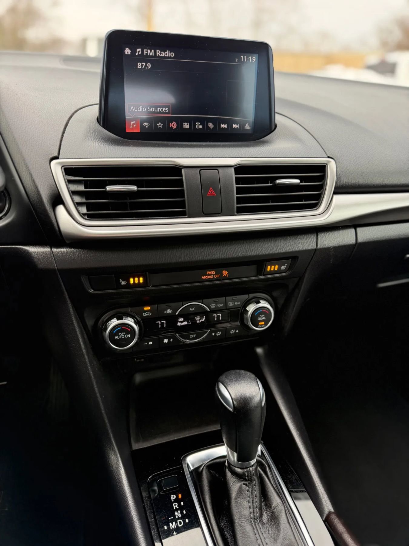 Used 2017 MAZDA MAZDA3 Touring image 23