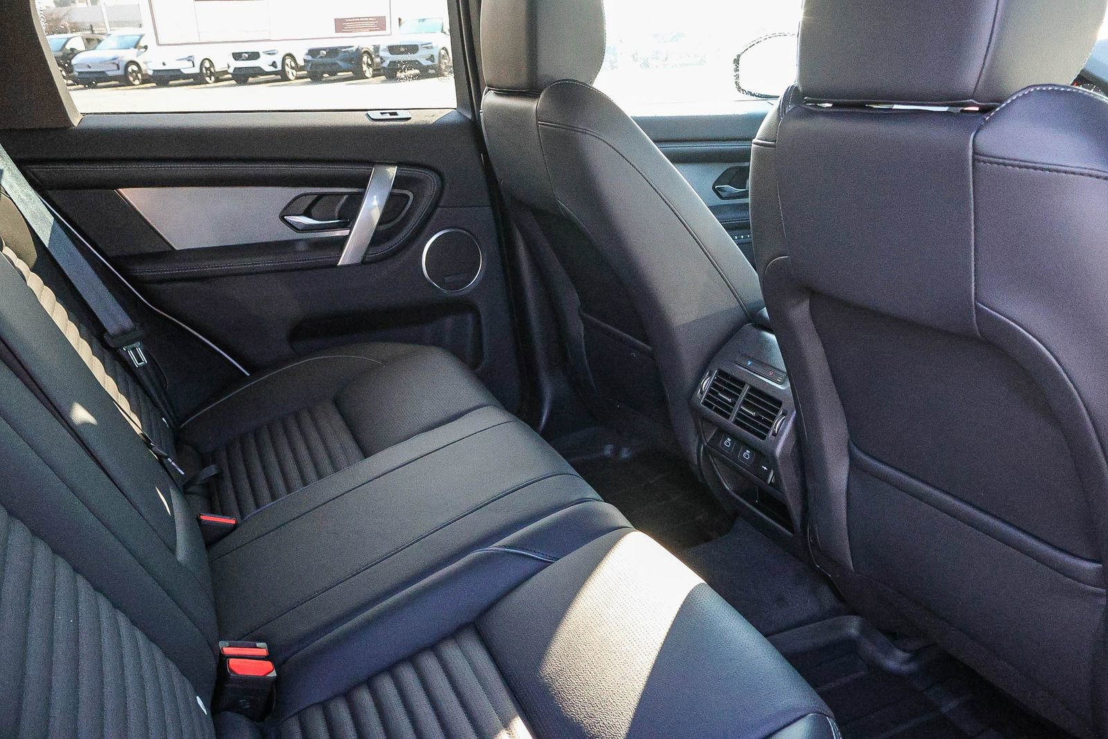 New 2025 Land Rover Discovery Sport Dynamic SE image 20