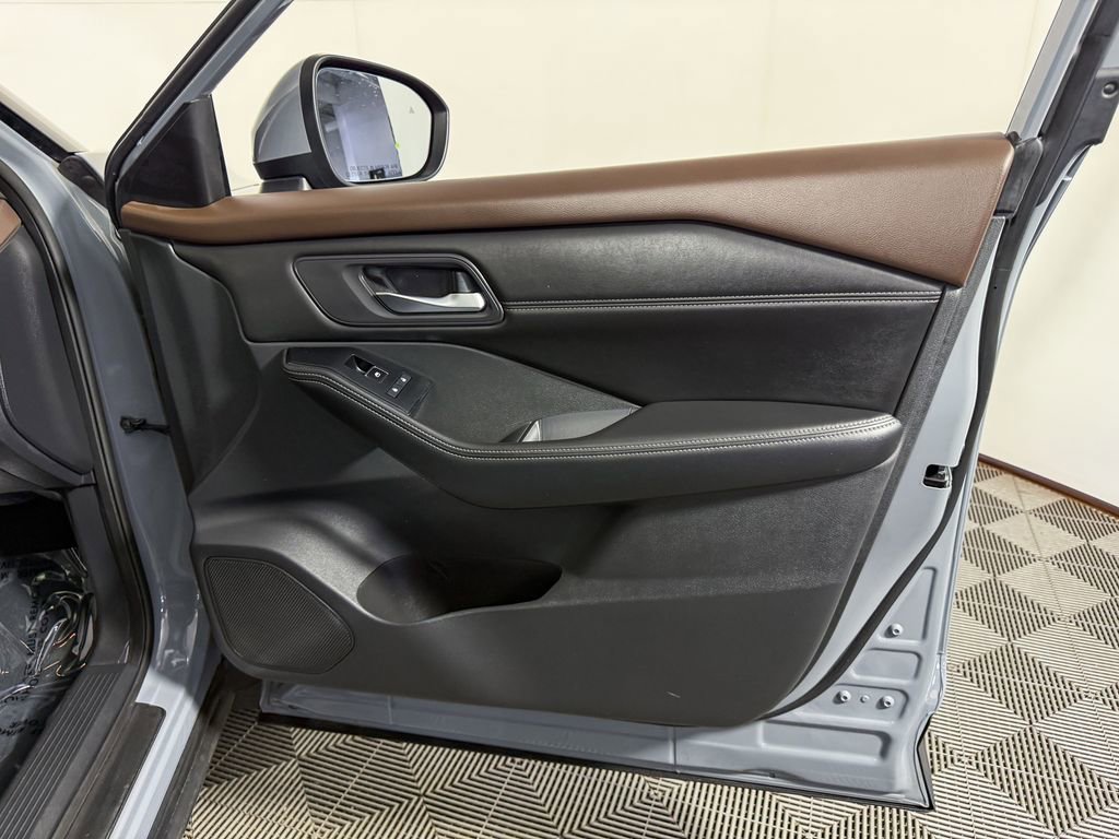 Certified 2022 Nissan Rogue SL w/ SL Premium Package image 54