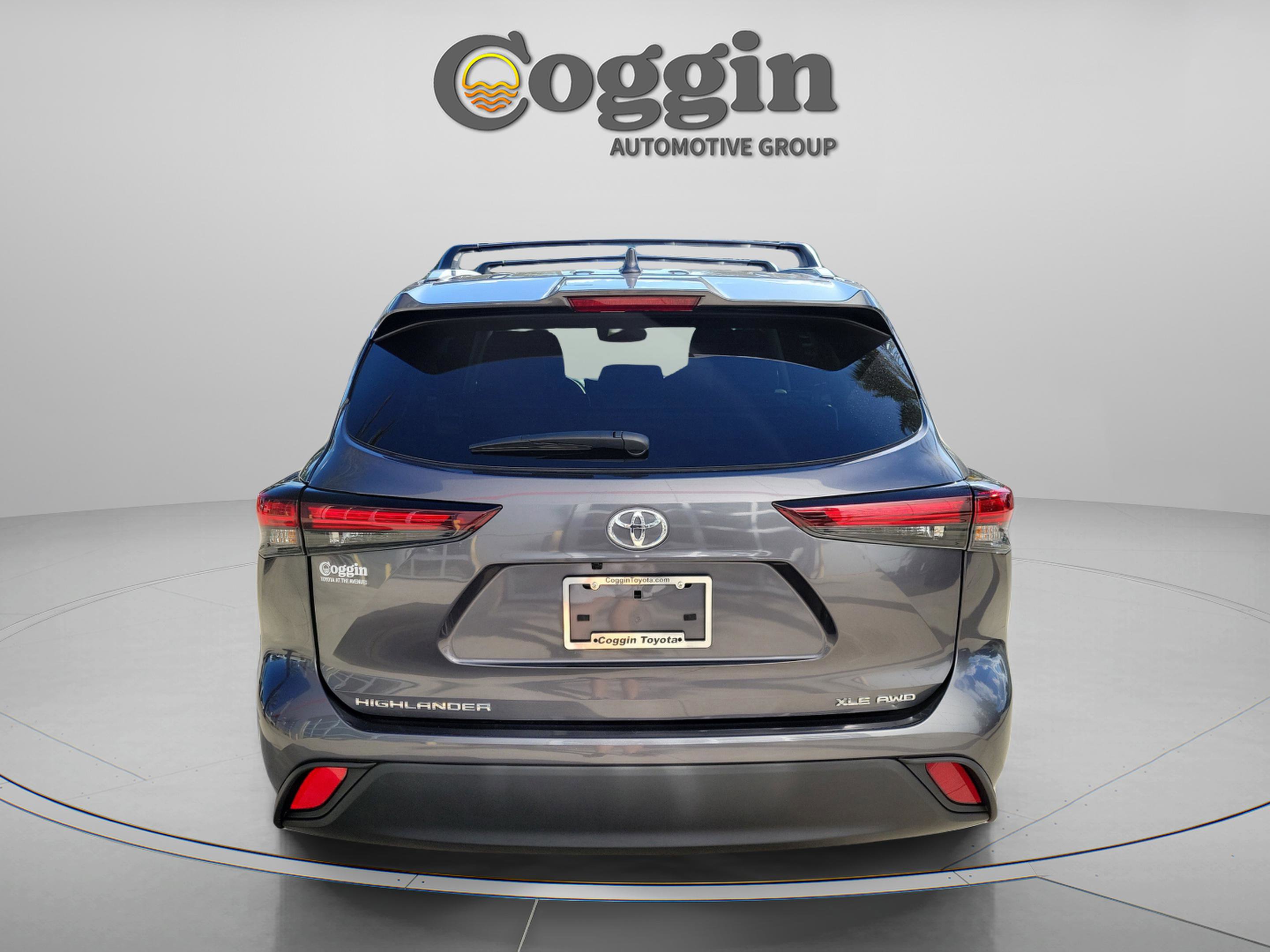 Certified 2025 Toyota Highlander XLE AWD/4WD image 3