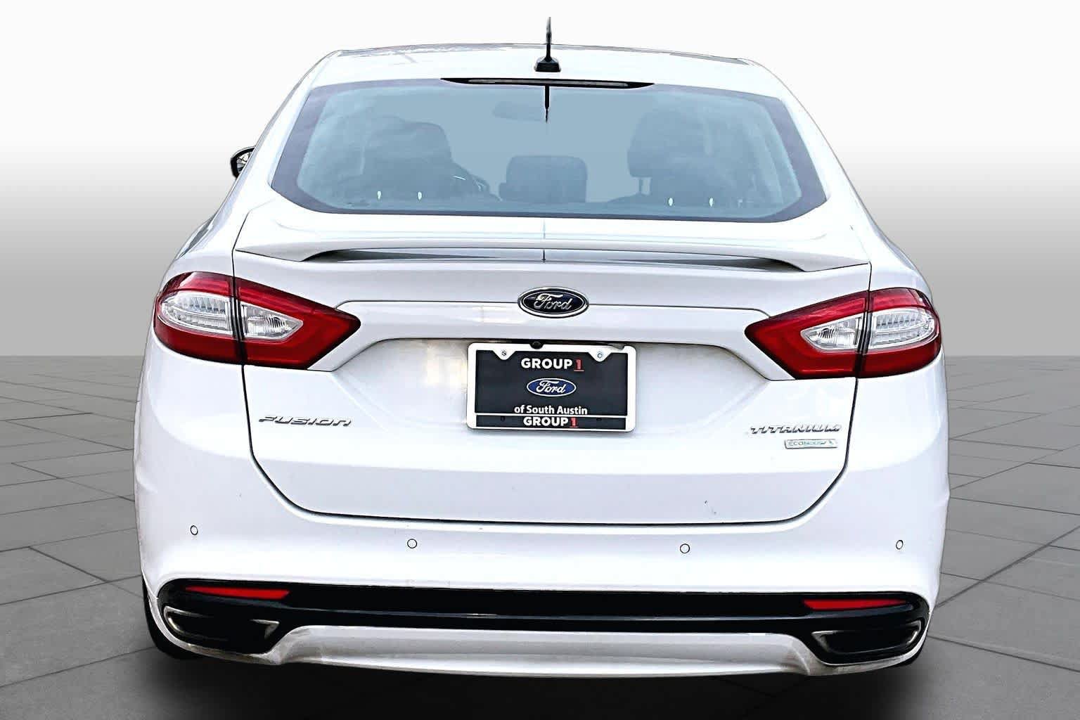 Used 2016 Ford Fusion Titanium FWD image 4