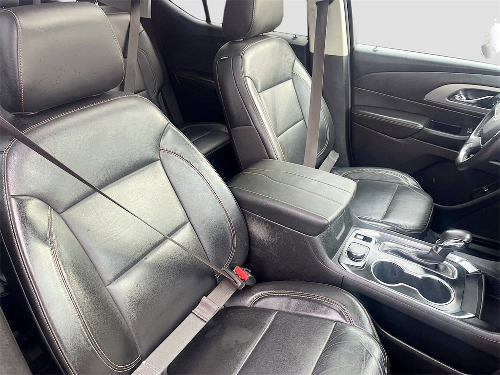Used 2021 Chevrolet Traverse RS image 31