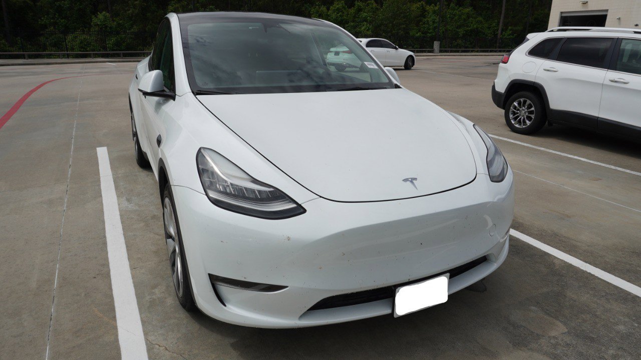 Used 2022 Tesla Model Y Long Range AWD/4WD image 2