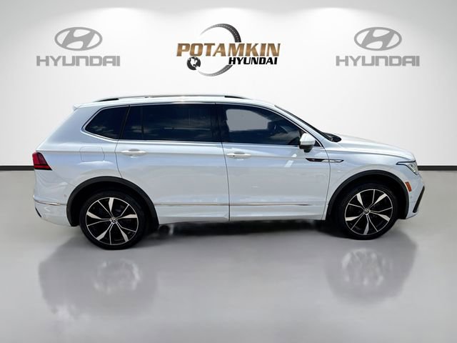 Used 2022 Volkswagen Tiguan SEL R-Line AWD/4WD image 4