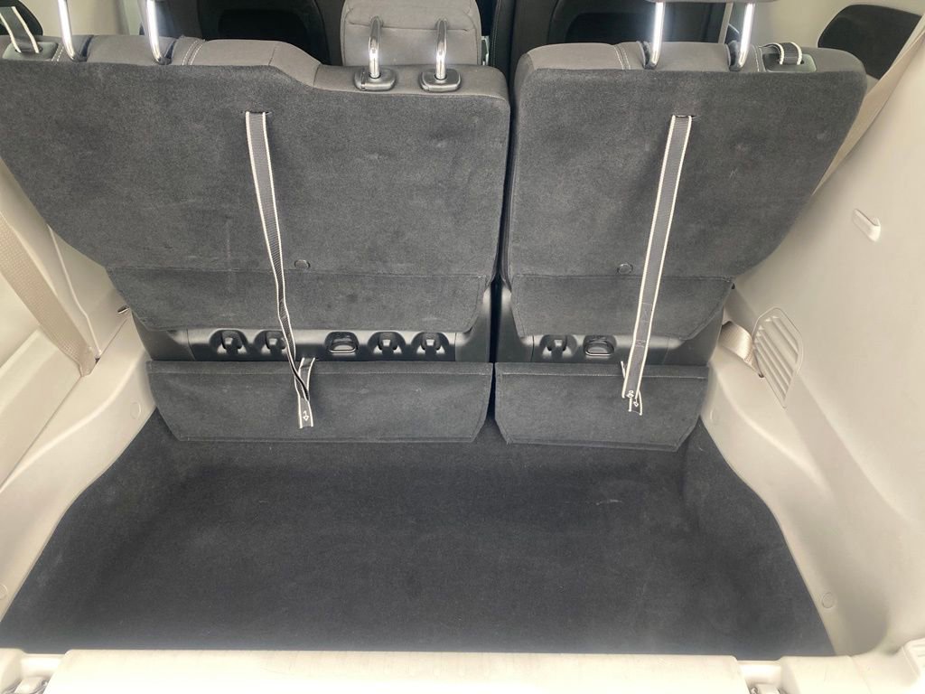 Used 2023 Chrysler Voyager LX image 17