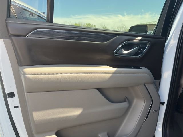 Used 2022 GMC Yukon XL SLT w/ SLT Premium Package AWD/4WD image 22