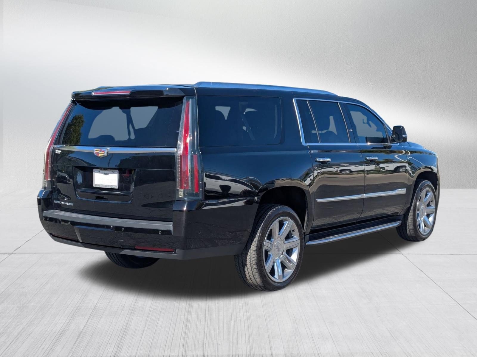 Used 2020 Cadillac Escalade ESV Luxury AWD/4WD image 6