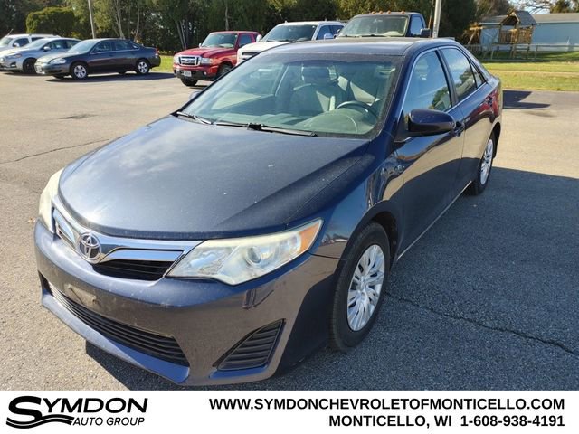 Used 2014 Toyota Camry L image 3