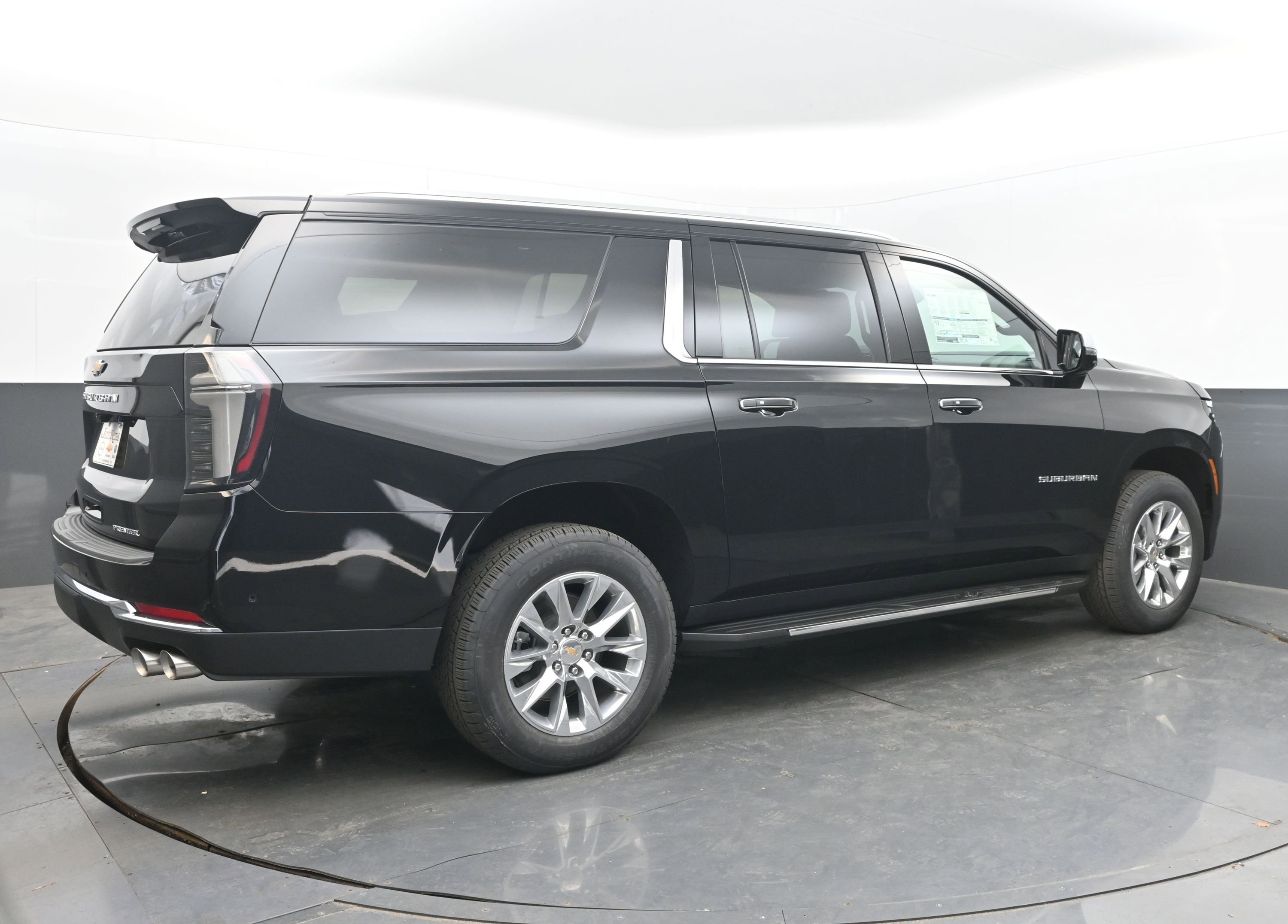 New 2026 Chevrolet Suburban Premier RWD image 9