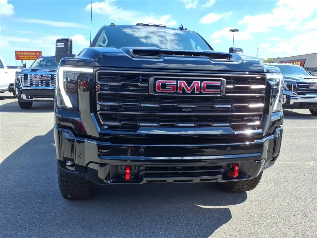 Used 2026 GMC Sierra 2500 AT4X image 2