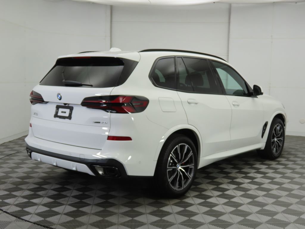 New 2026 BMW X5 sDrive40i w/ M Sport Package image 5