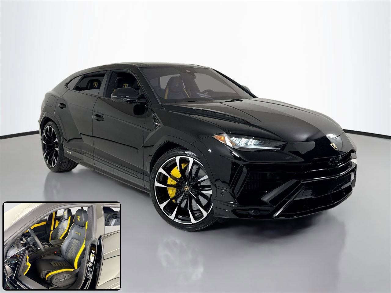 Used 2024 Lamborghini Urus S image 2