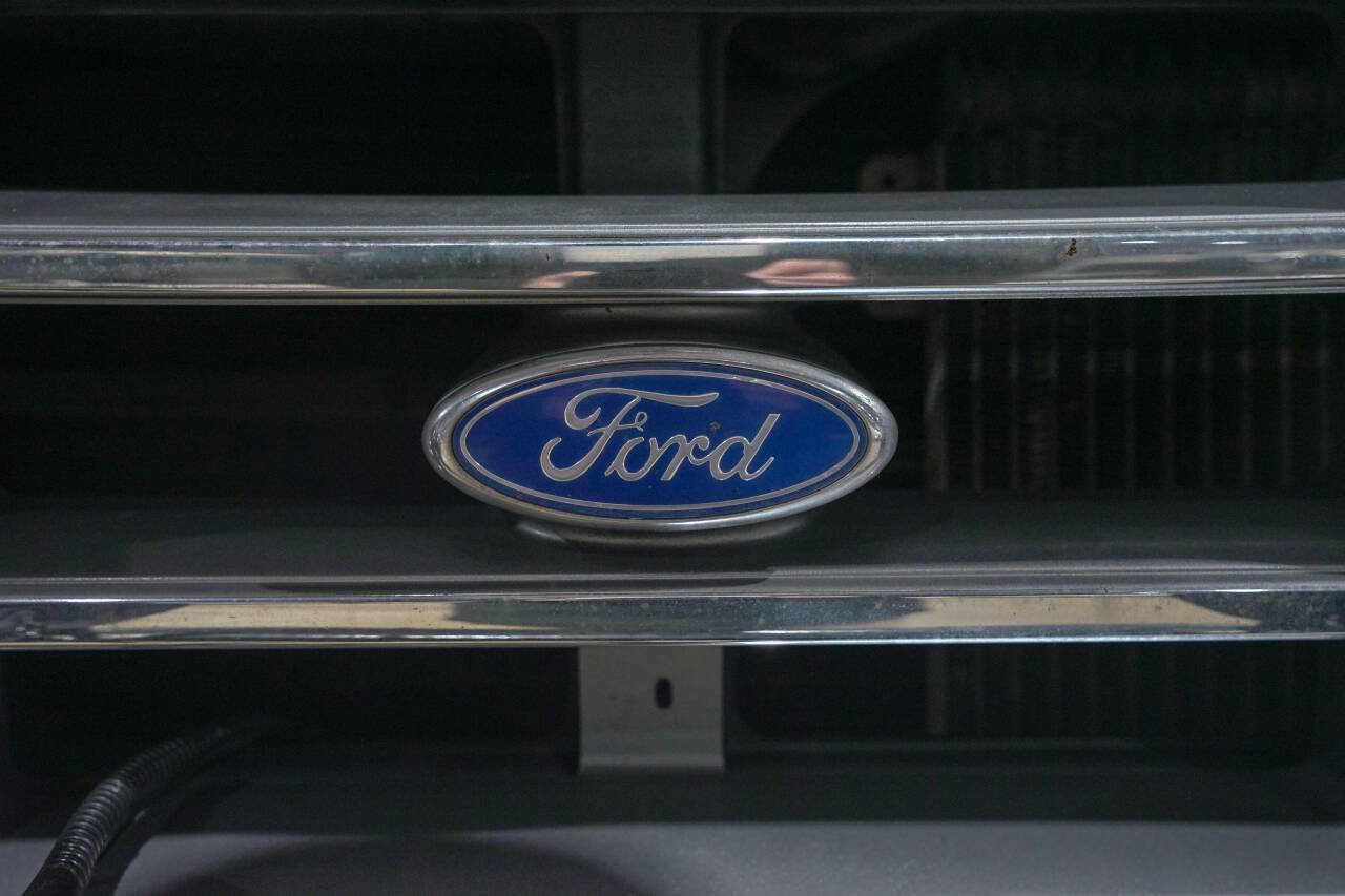 Used 1997 Ford F350 XLT image 21