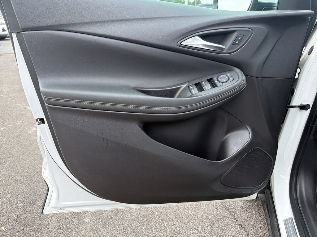 Certified 2023 Buick Encore GX Preferred w/ Cold Weather Comfort Package AWD/4WD image 12