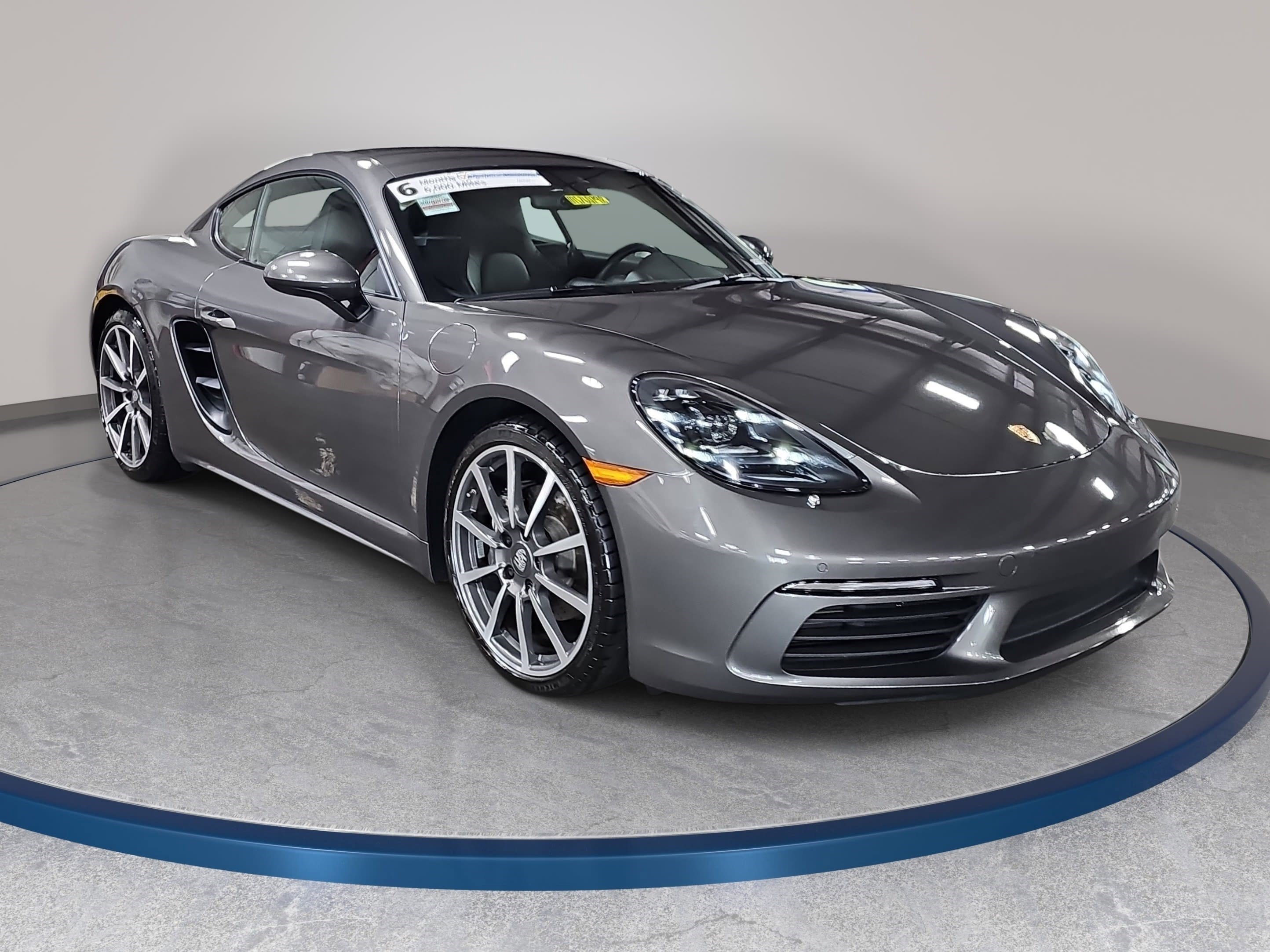 Used 2021 Porsche 718 Cayman RWD image 3