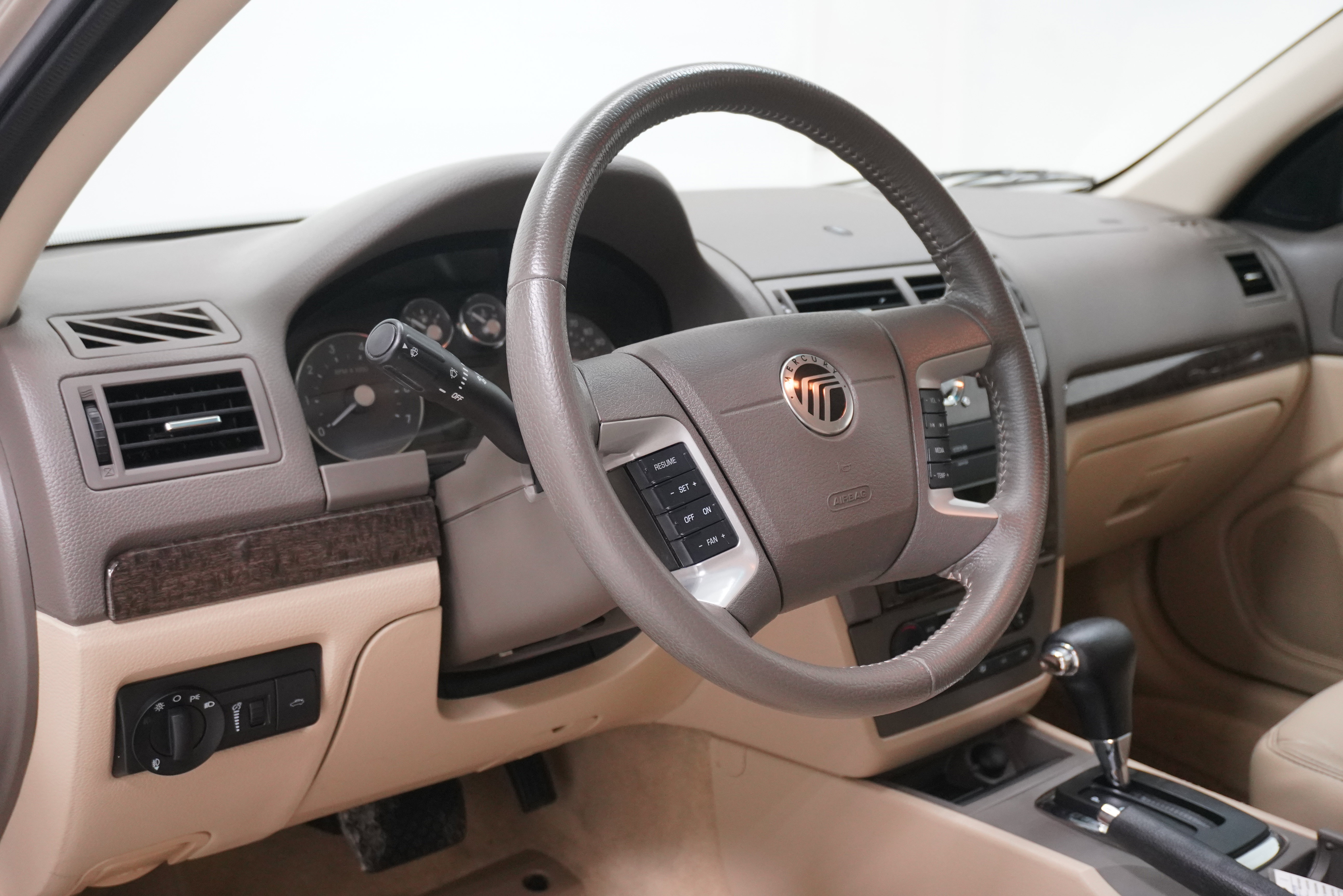 Used 2006 Mercury Milan Premier image 9