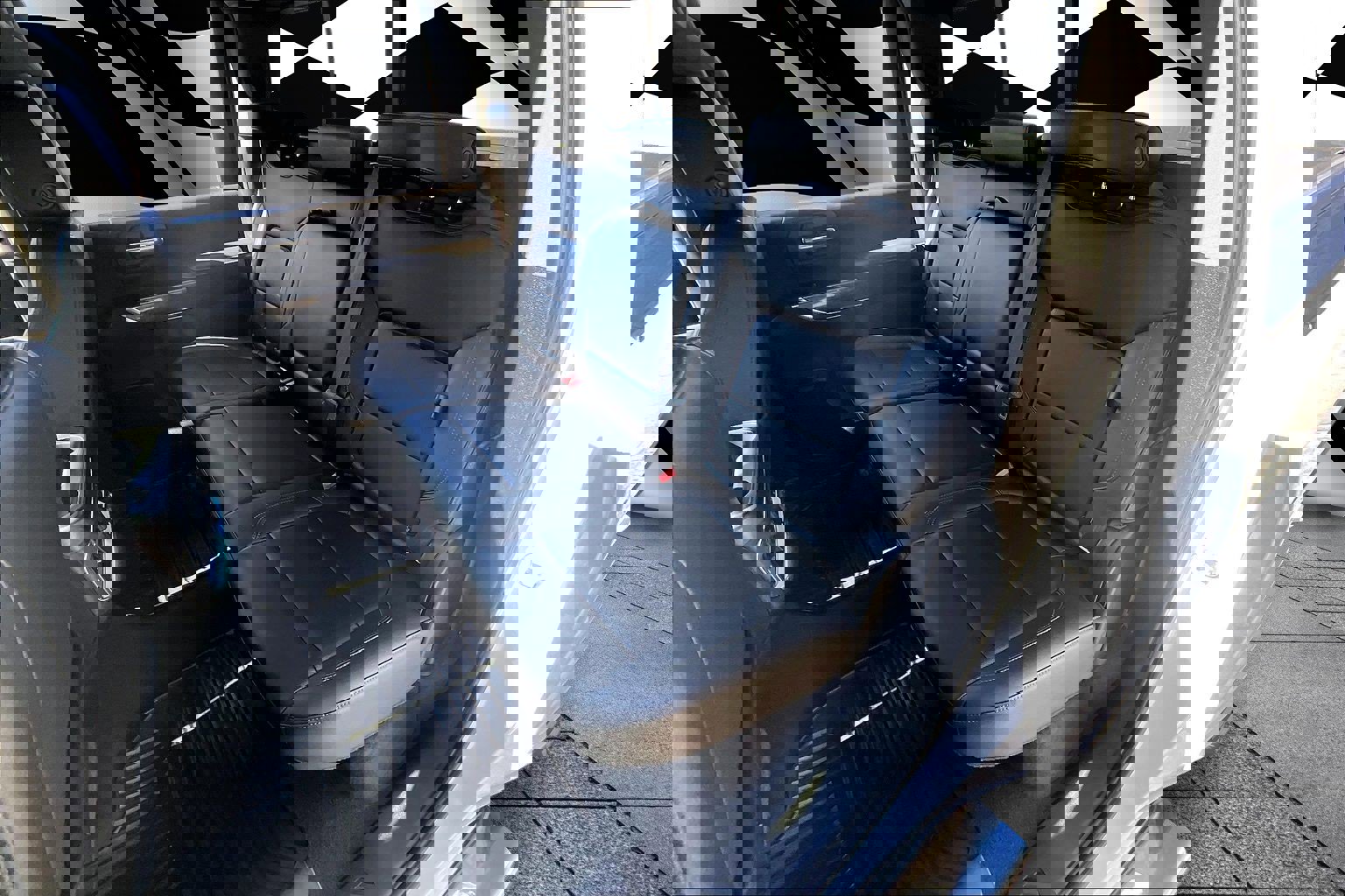 Used 2020 Chevrolet Silverado 2500 LTZ w/ LTZ Plus Package image 26