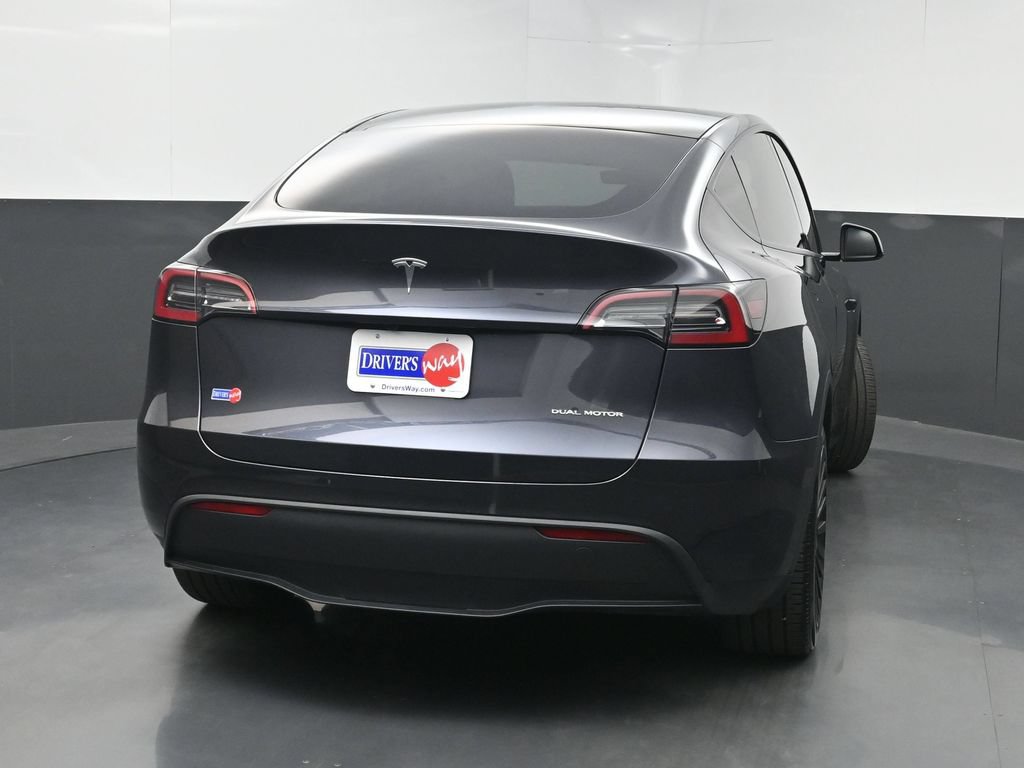 Used 2024 Tesla Model Y Long Range AWD/4WD image 39