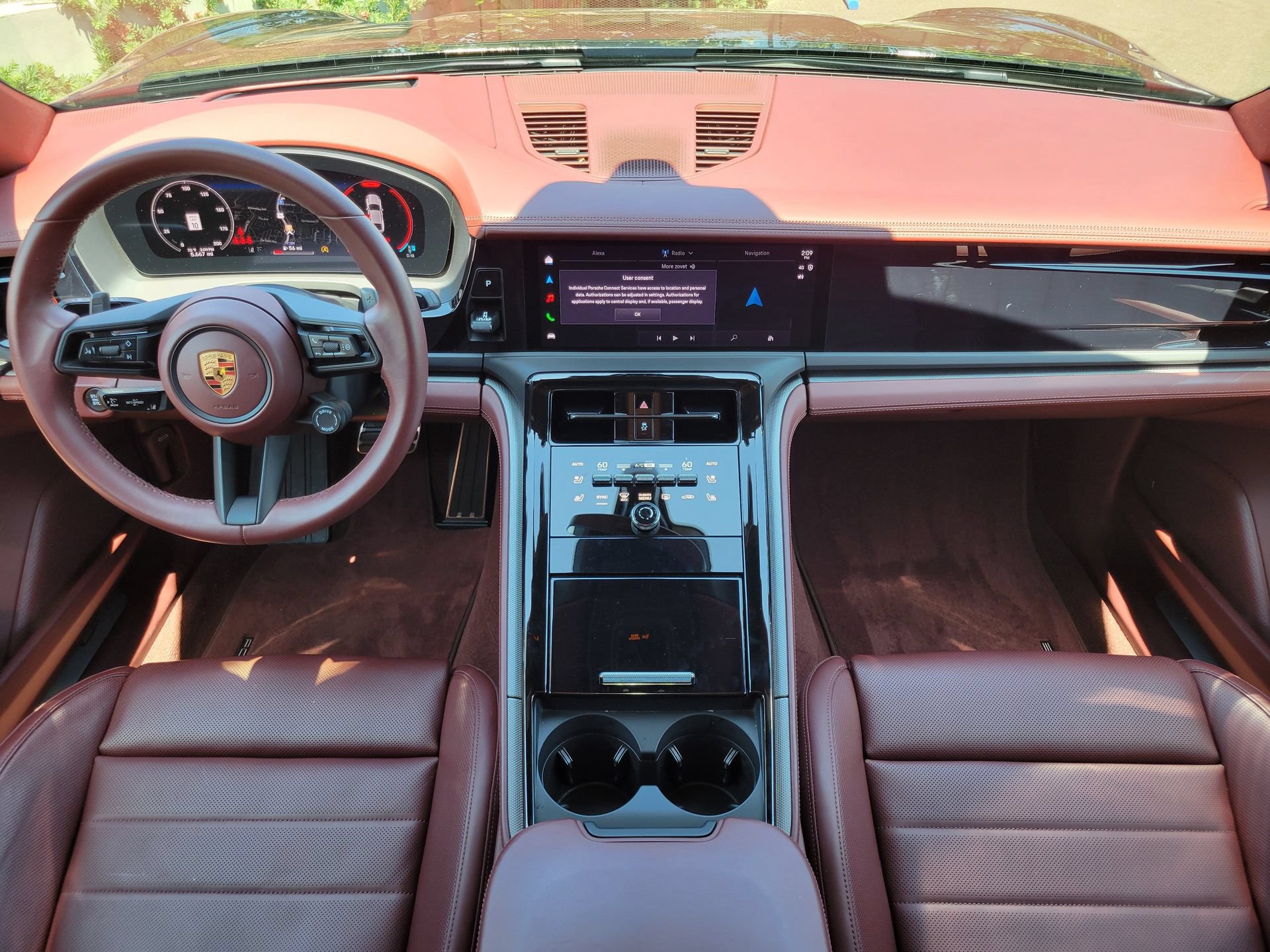 Used 2026 Porsche Panamera image 12