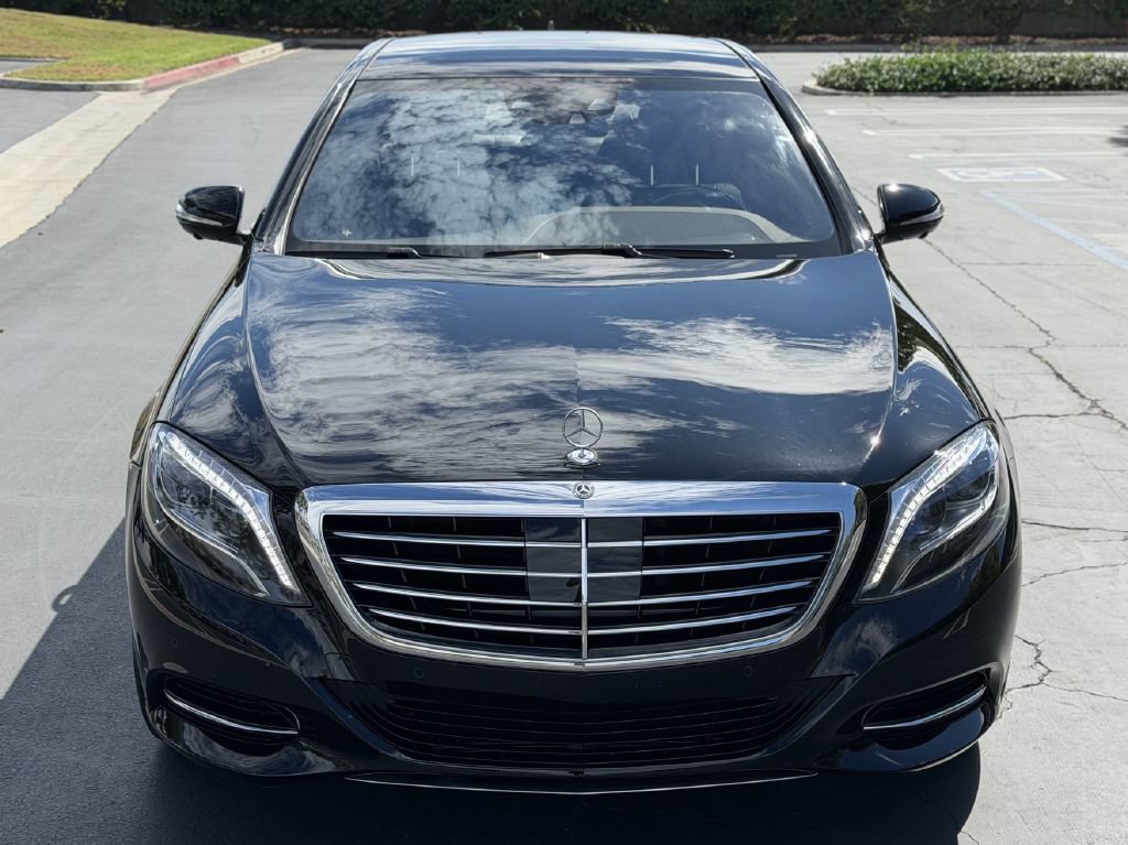 Used 2017 Mercedes-Benz S 550 Sedan image 3